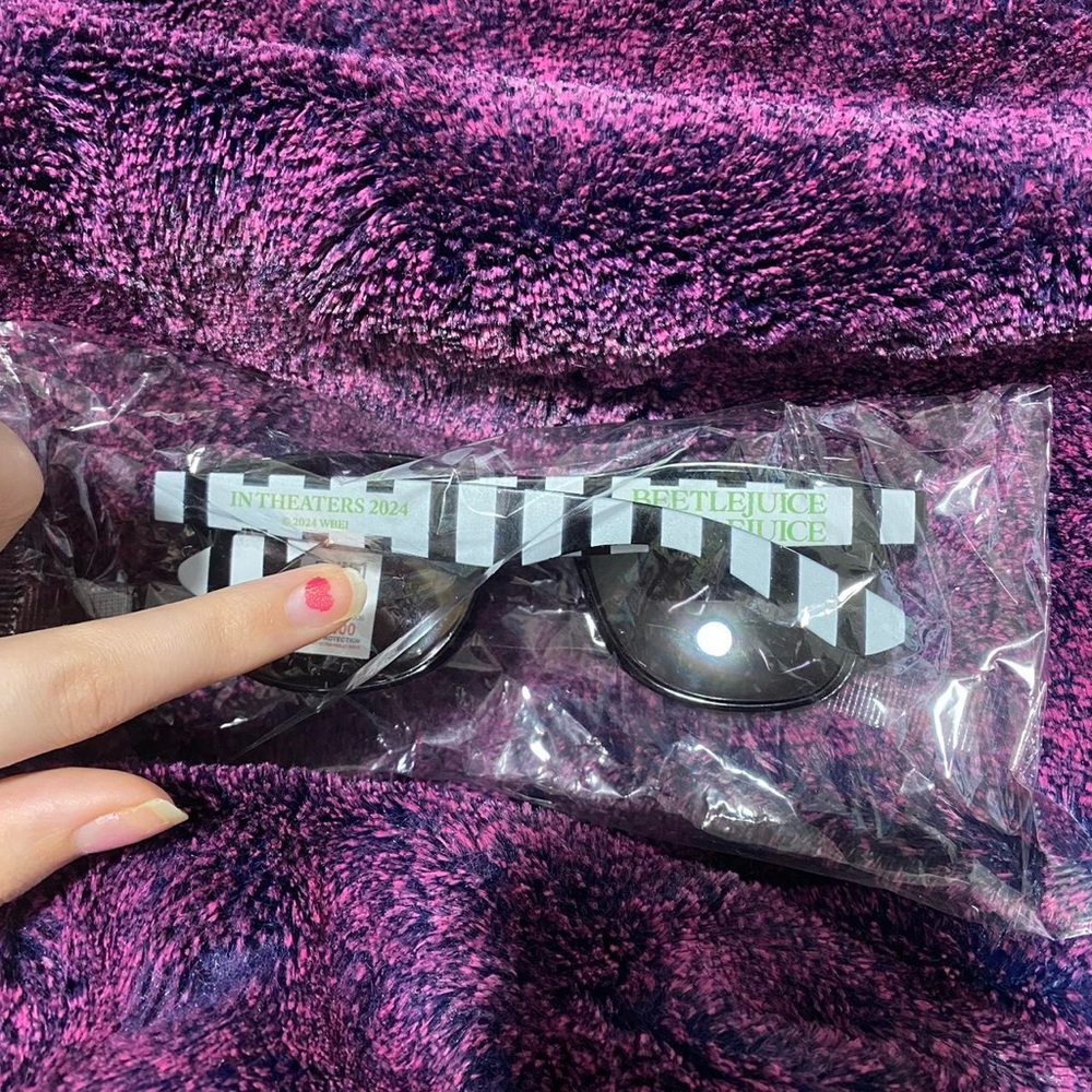 RARE Beetlejuice Beetlejuice Sunglasses Collectible